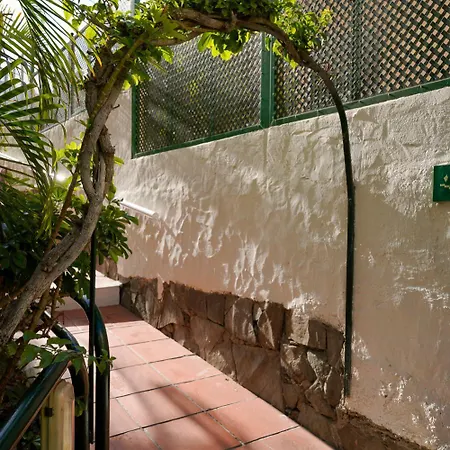 Stylish With Stunning Sea View. Apartamento *